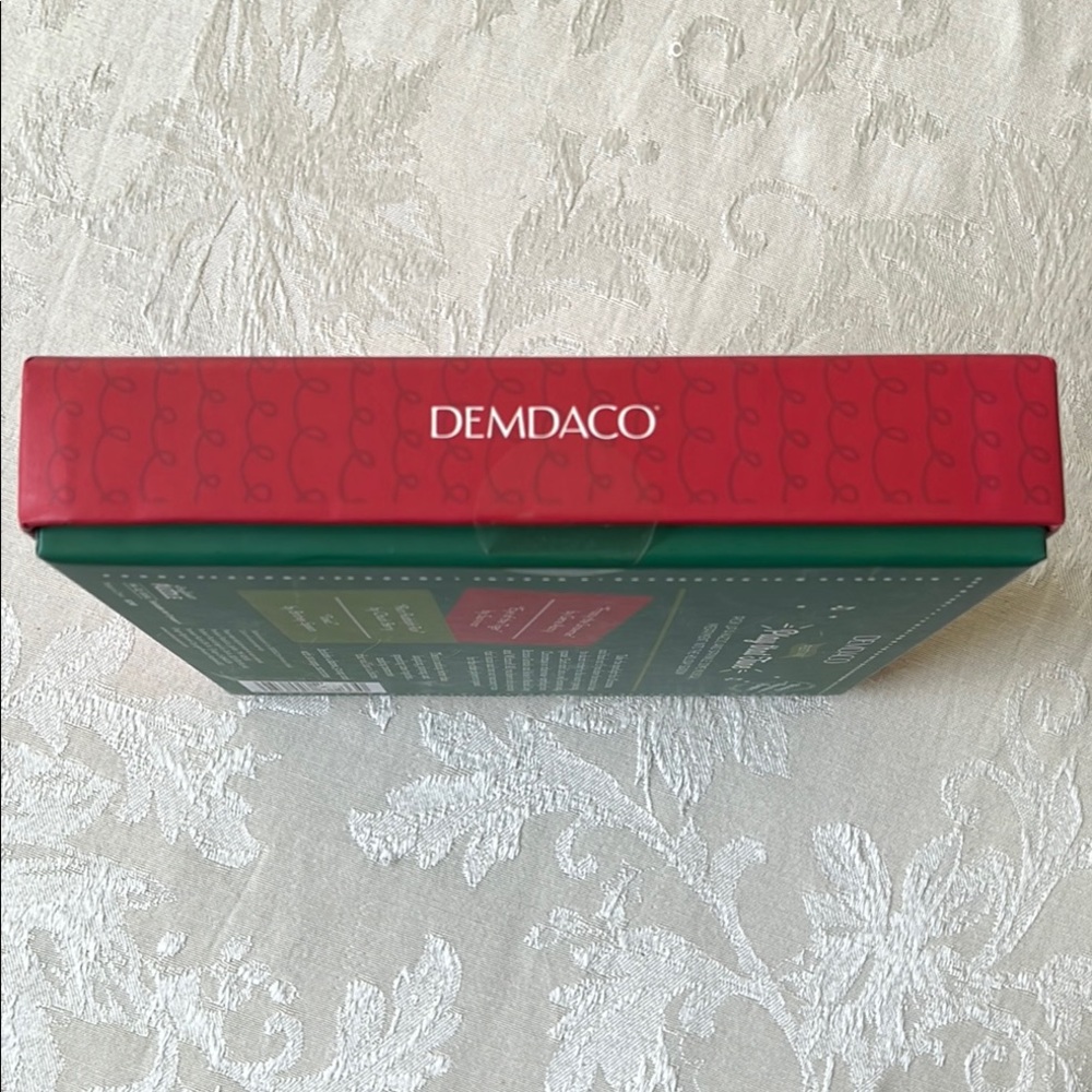 Demdaco Festive Play That Tune Activity Kazoo Game - Red and White - Picture 4 of 5